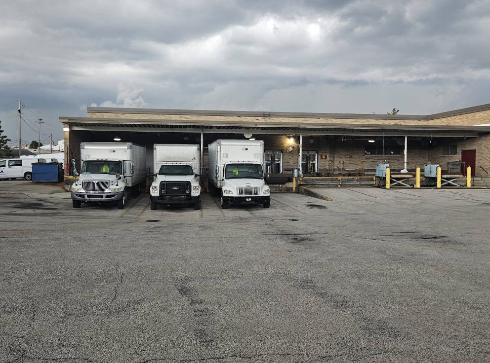Former mail processing plant in Washington, Indiana